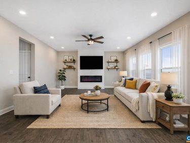 114 CHAMBERLAIN DR, Staunton, VA 24401