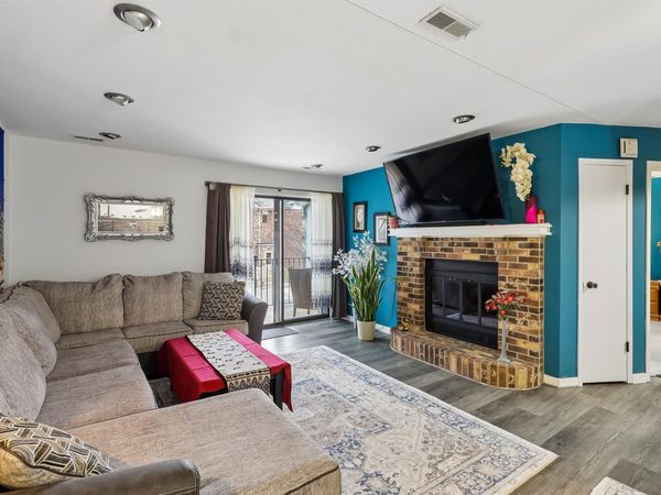 4829 86th Street, Unit 19, Urbandale, IA 50322