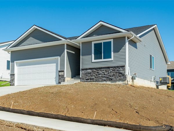 723 W Wright Road, Norwalk, IA 50211