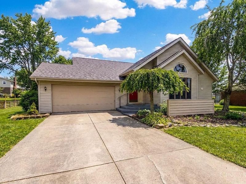 6321 Bach Drive, West Chester, OH 45069 Photo 2