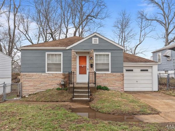 7431 Esterbrook Drive, St Louis, MO 63136