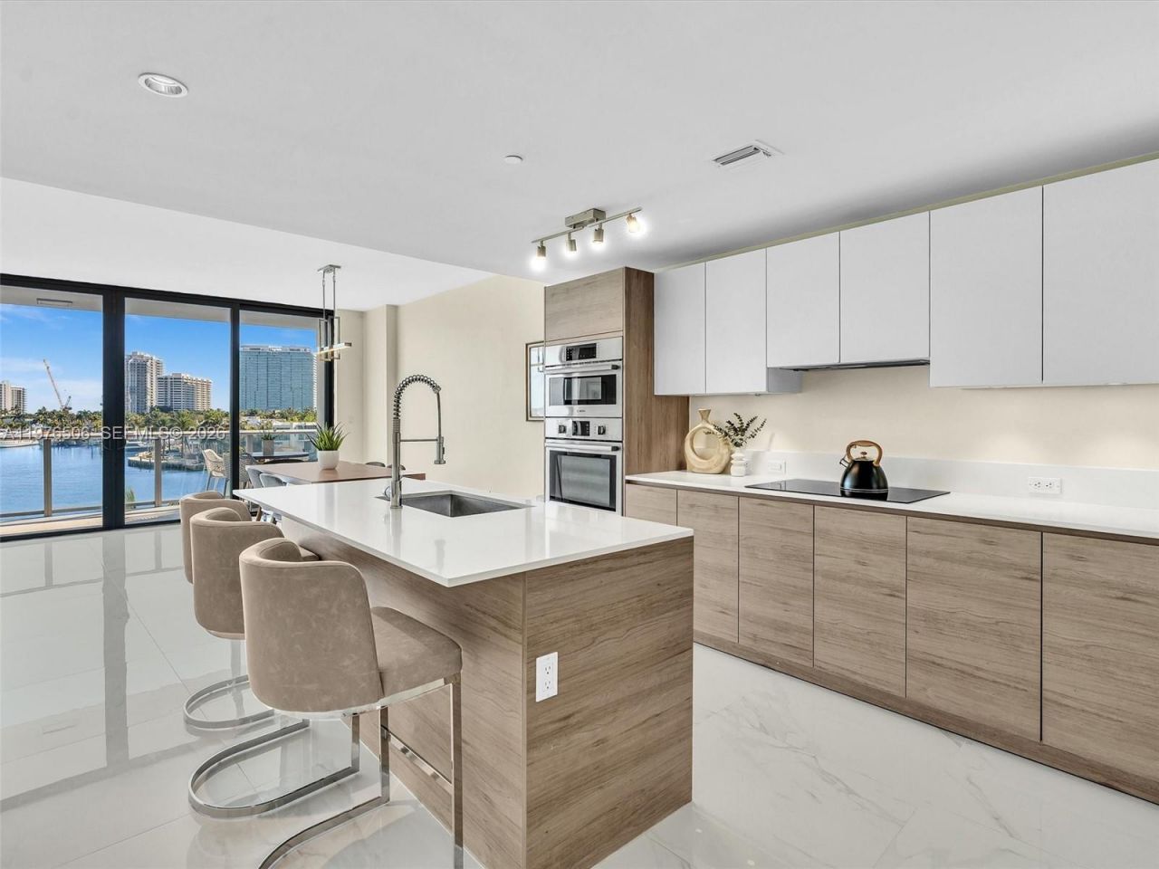 10201 E Bay Harbor Dr , Unit 401, Bay Harbor Islands, FL 33154 Photo