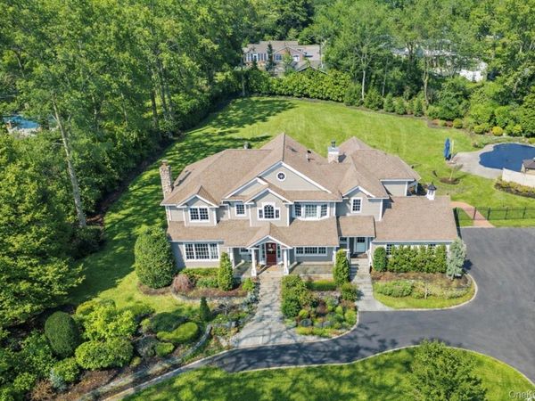 28 Dunlop Road , Huntington, NY 11743