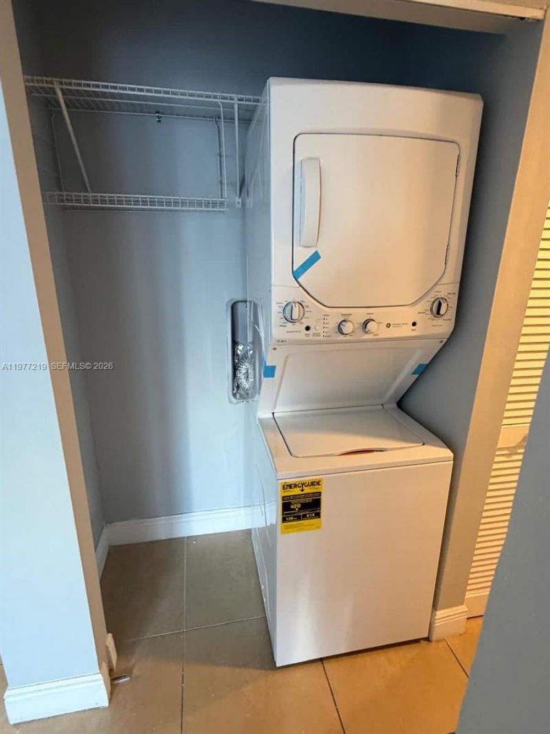 1735 W 60th St, Unit M201, Hialeah, FL 33012 Photo