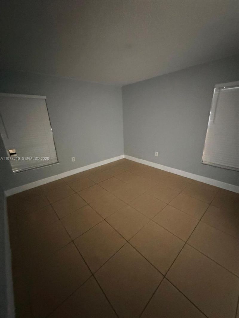 1735 W 60th St, Unit M201, Hialeah, FL 33012 Photo