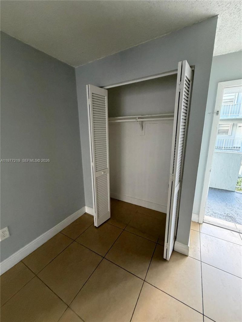 1735 W 60th St , Unit M201, Hialeah, FL 33012 Photo