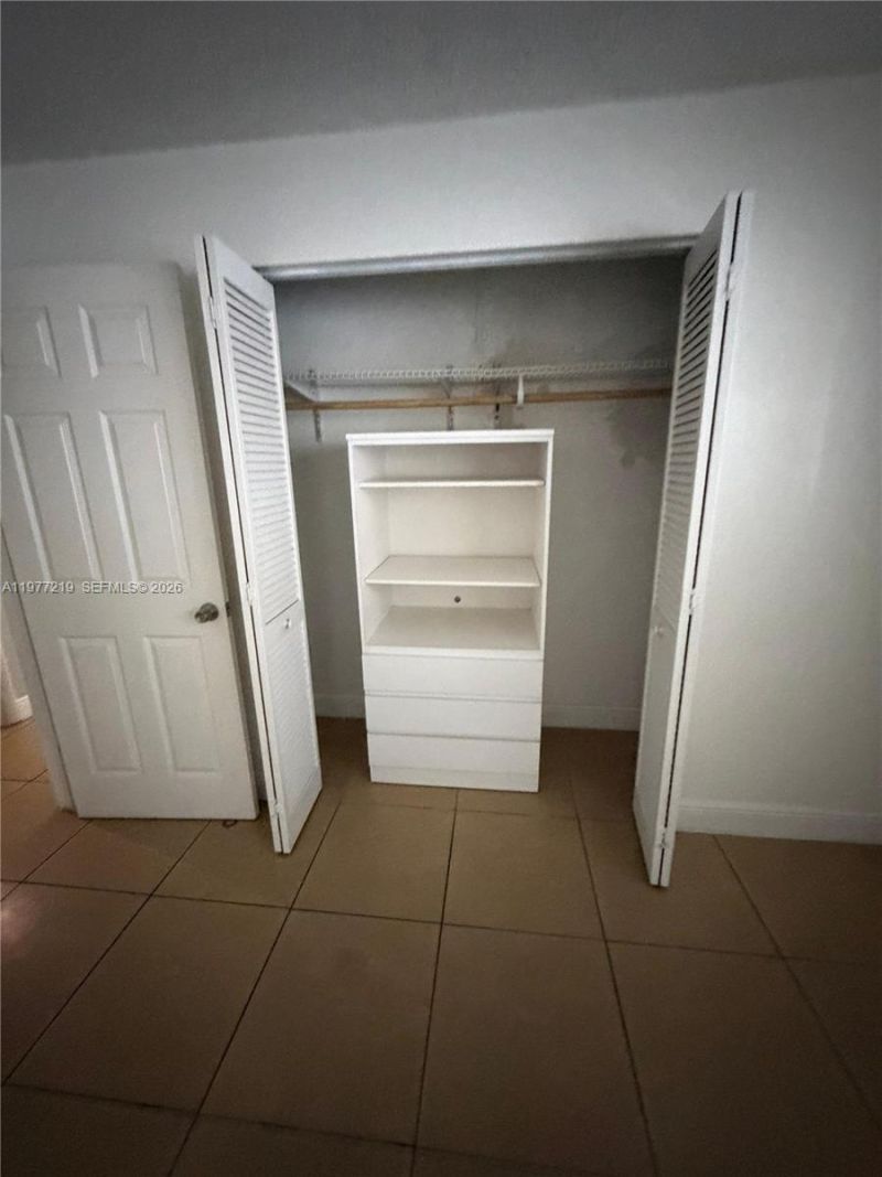 1735 W 60th St, Unit M201, Hialeah, FL 33012 Photo