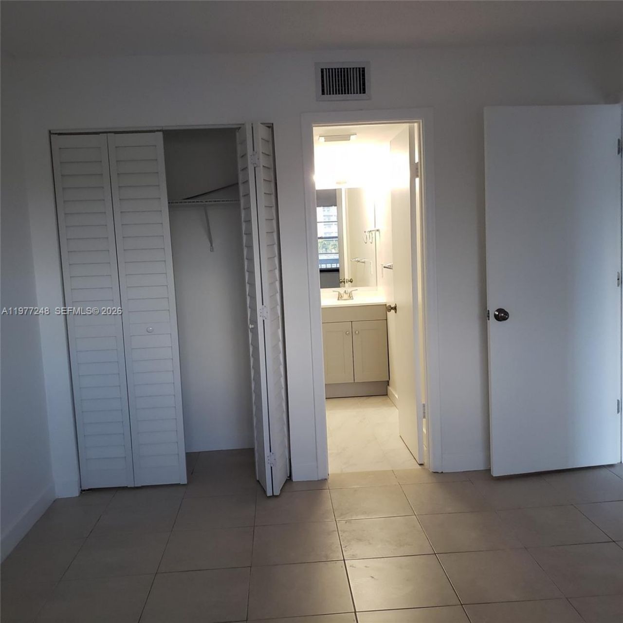1301 NE 7th St , Unit 314, Hallandale Beach, FL 33009 Photo