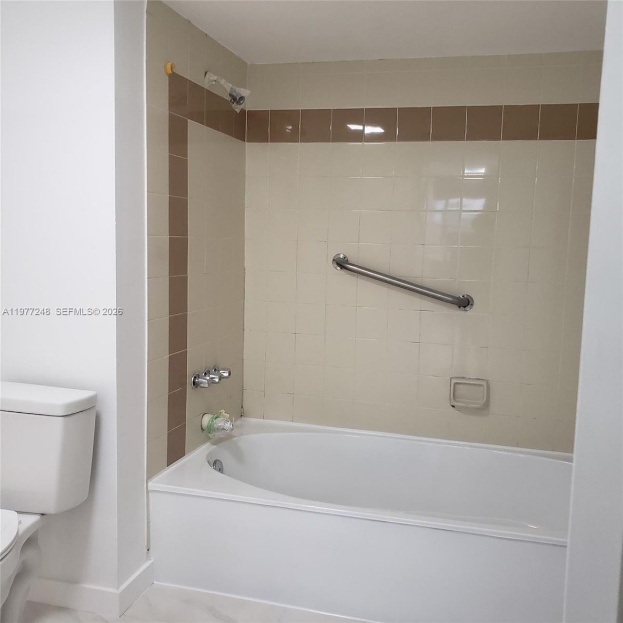 1301 NE 7th St , Unit 314, Hallandale Beach, FL 33009 Photo