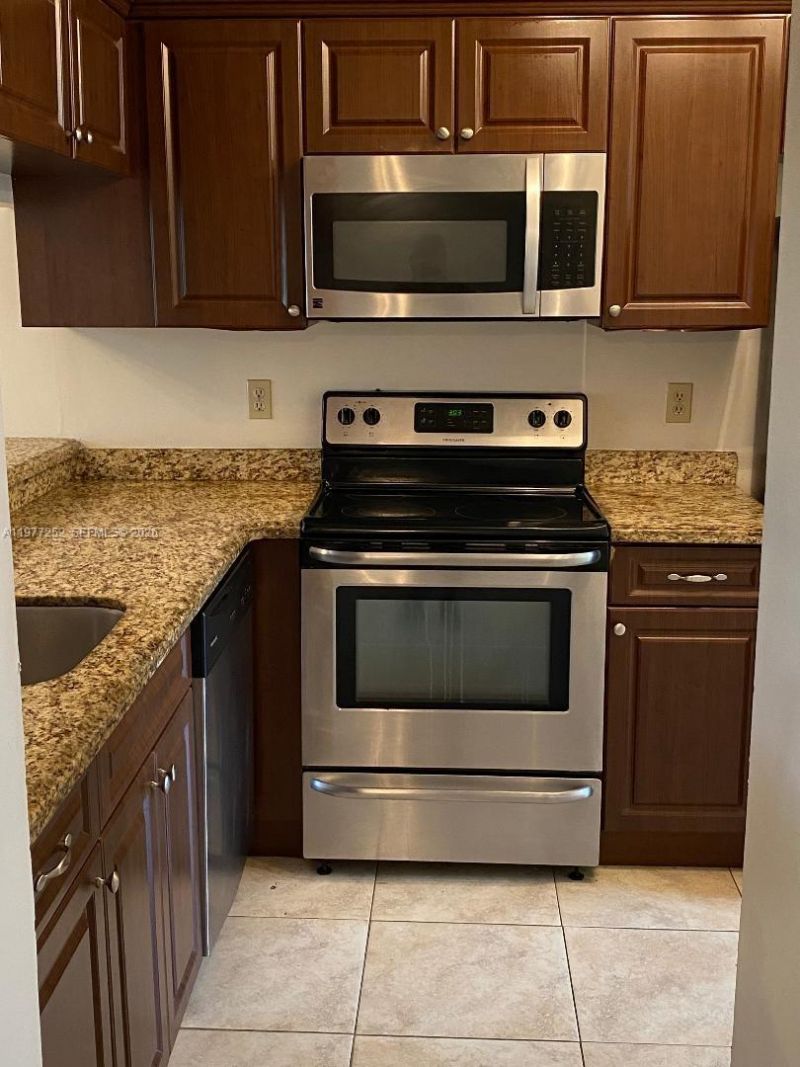 22104 Glenmoree, Unit 22104, West Palm Beach, FL 33409 Photo