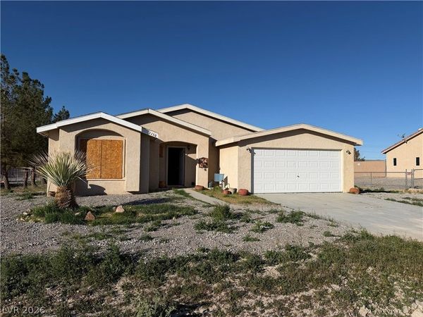 2730 S Dandelion Street , Pahrump, NV 89048