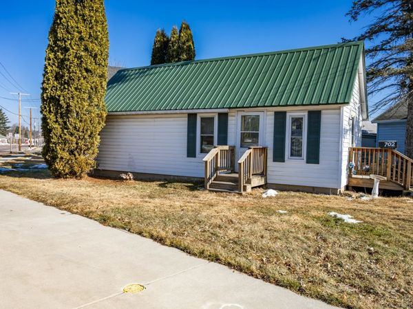 702 Academy Street, Elroy, WI 53929