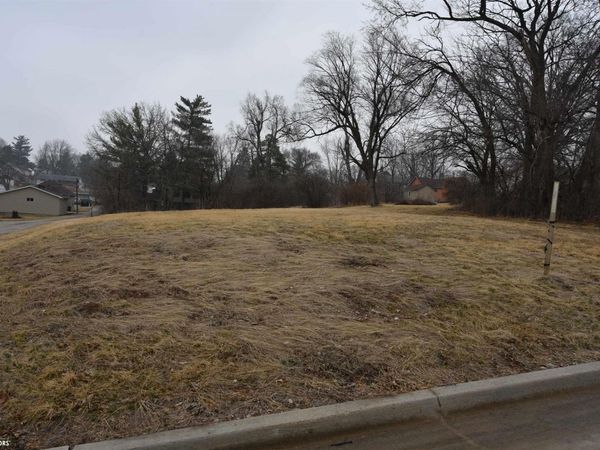 117 E May, Osceola, IA 50213