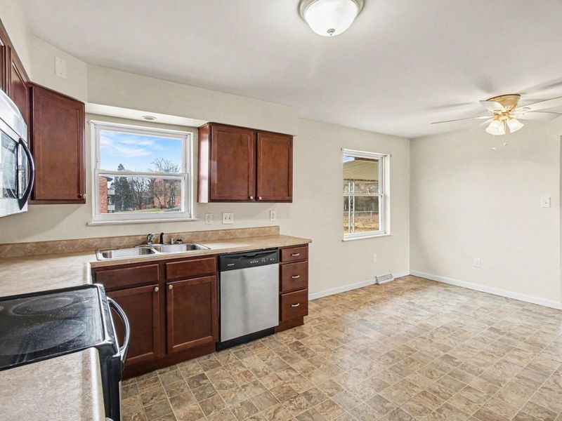 6 Spruce Drive, Florence, KY 41042 Photo 14