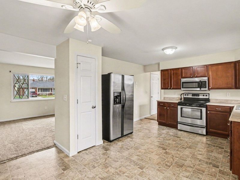 6 Spruce Drive, Florence, KY 41042 Photo 3