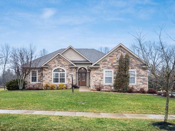 7513 Upper Cambridge Way , Westerville, OH 43082
