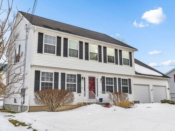 30 Bowdoin Drive, Brewer, ME 04412