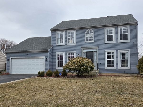 755 White Pine Circle , Lake In The Hills, IL 60156