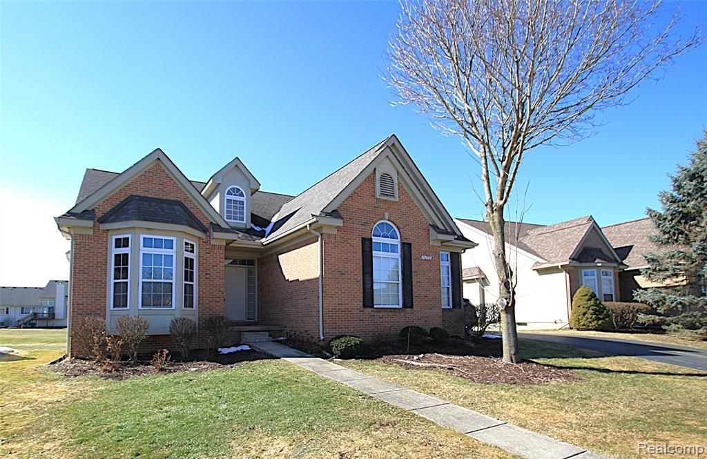 11152 Woodfield Parkway, Holly Township, MI 48439 Main Photo