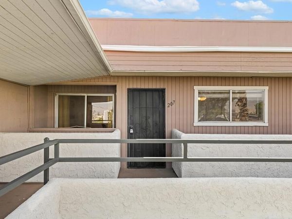 420 N Villa , Unit 207, Palm Springs, CA 92262
