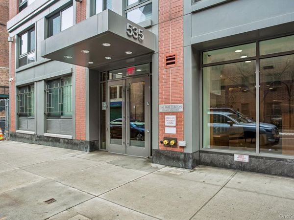 535 W 52nd Street, Unit 6E, New York (Manhattan), NY 10019