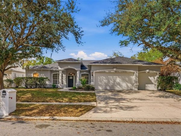 2116 GOLF MANOR BOULEVARD, VALRICO, FL 33596