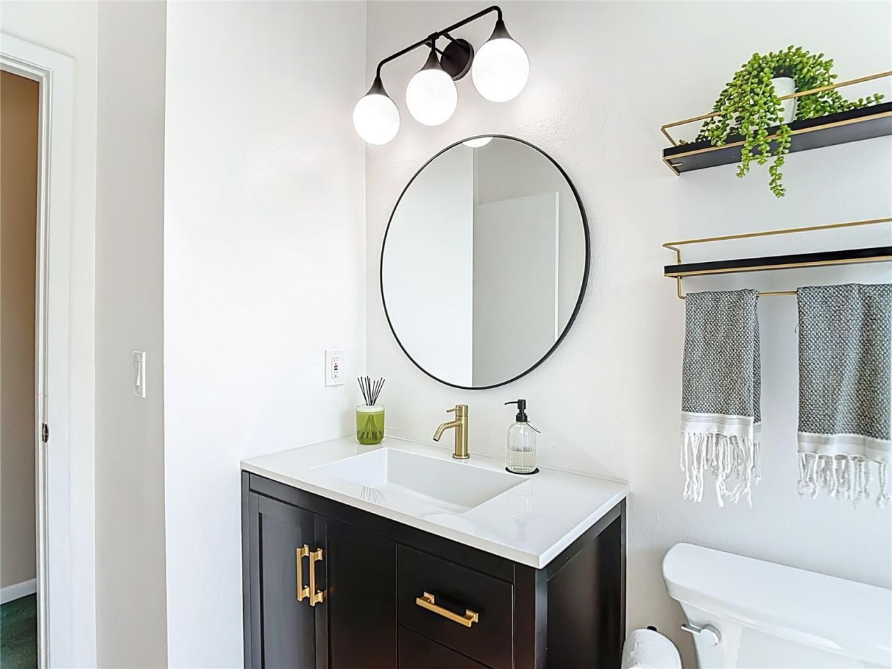 9416 Bellhaven Street, Temple Terrace, FL 33637 Photo