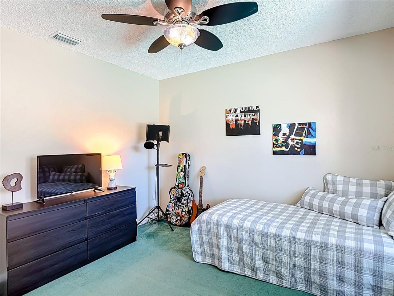 9416 Bellhaven Street, Temple Terrace, FL 33637 Photo