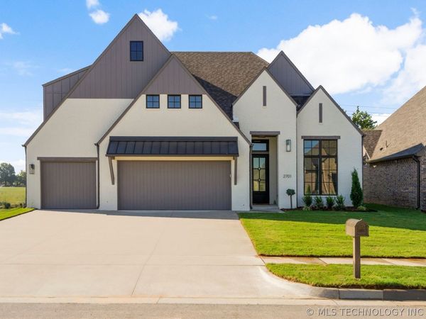 2701 W Twin Oaks Street , Broken Arrow, OK 74012