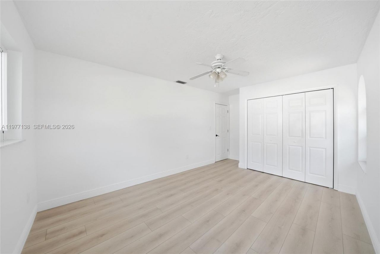 1880 NE 206th Ter, Miami, FL 33179 Photo