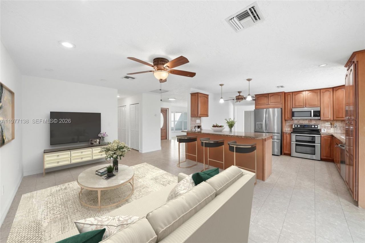 1880 NE 206th Ter, Miami, FL 33179 Photo