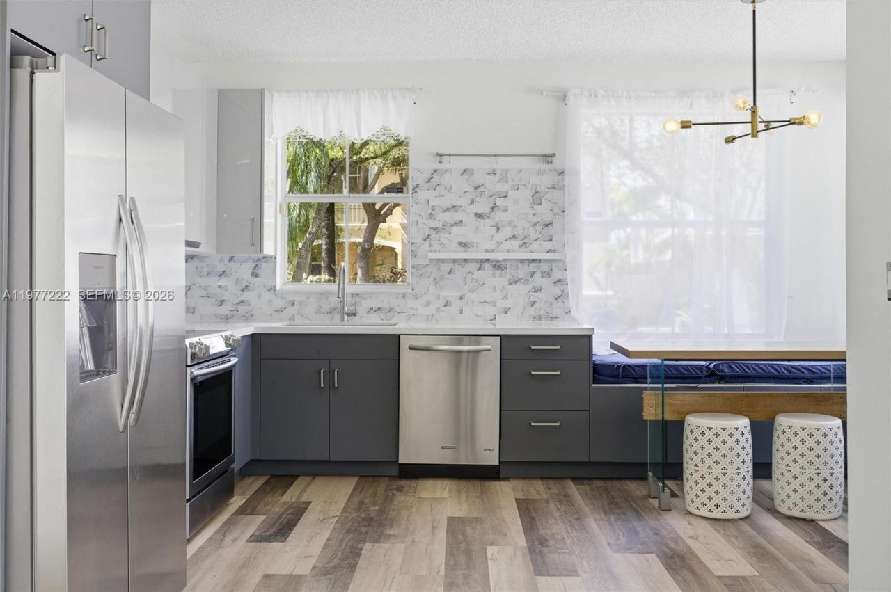 1755 Seagrape Way, Hollywood, FL 33019 Photo