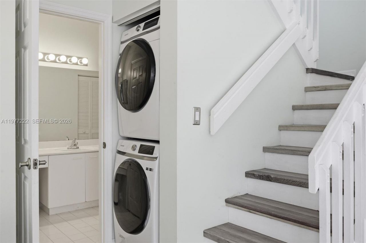 1755 Seagrape Way, Hollywood, FL 33019 Photo