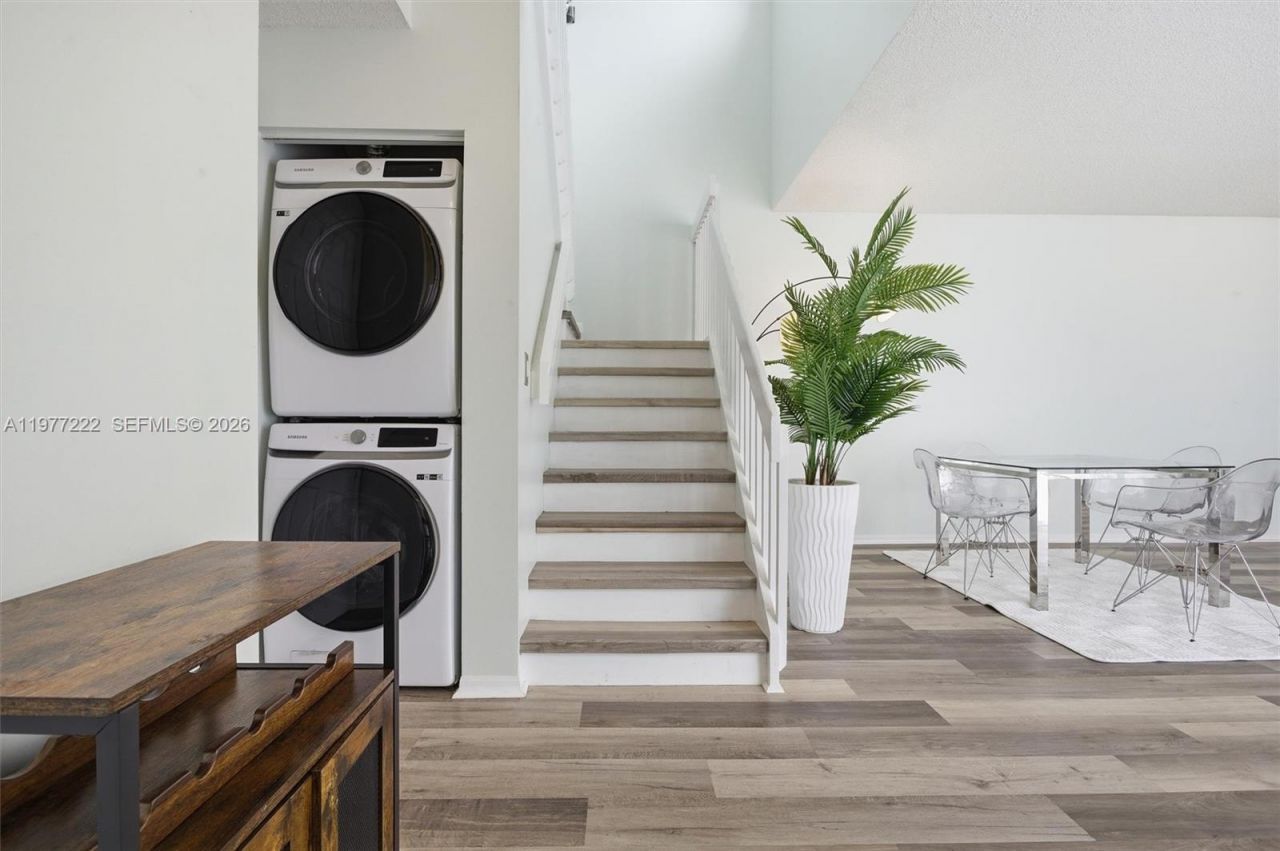 1755 Seagrape Way, Hollywood, FL 33019 Photo