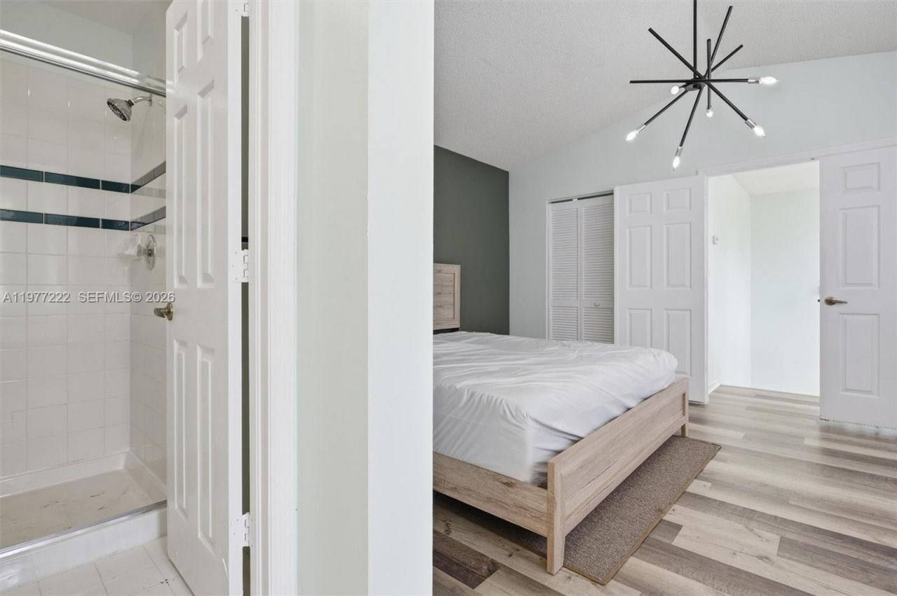 1755 Seagrape Way, Hollywood, FL 33019 Photo