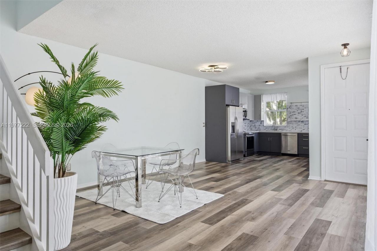 1755 Seagrape Way, Hollywood, FL 33019 Photo