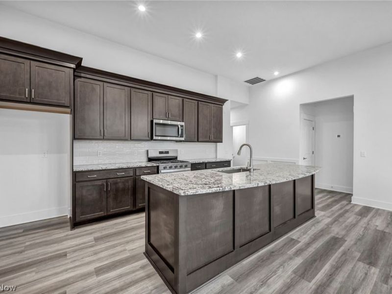 3621 Great Windsor Lane, Green, OH 44685 Photo 11