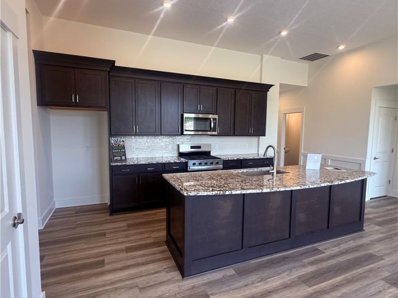 3621 Great Windsor Lane, Green, OH 44685 Photo 3