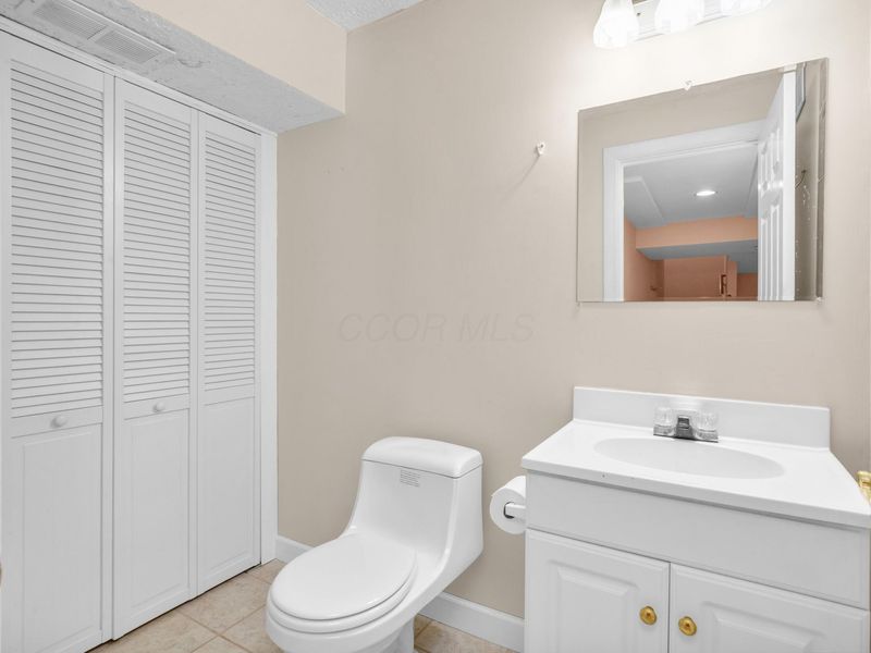 2375 Cross Creek Court, Lewis Center, OH 43035 Photo 71