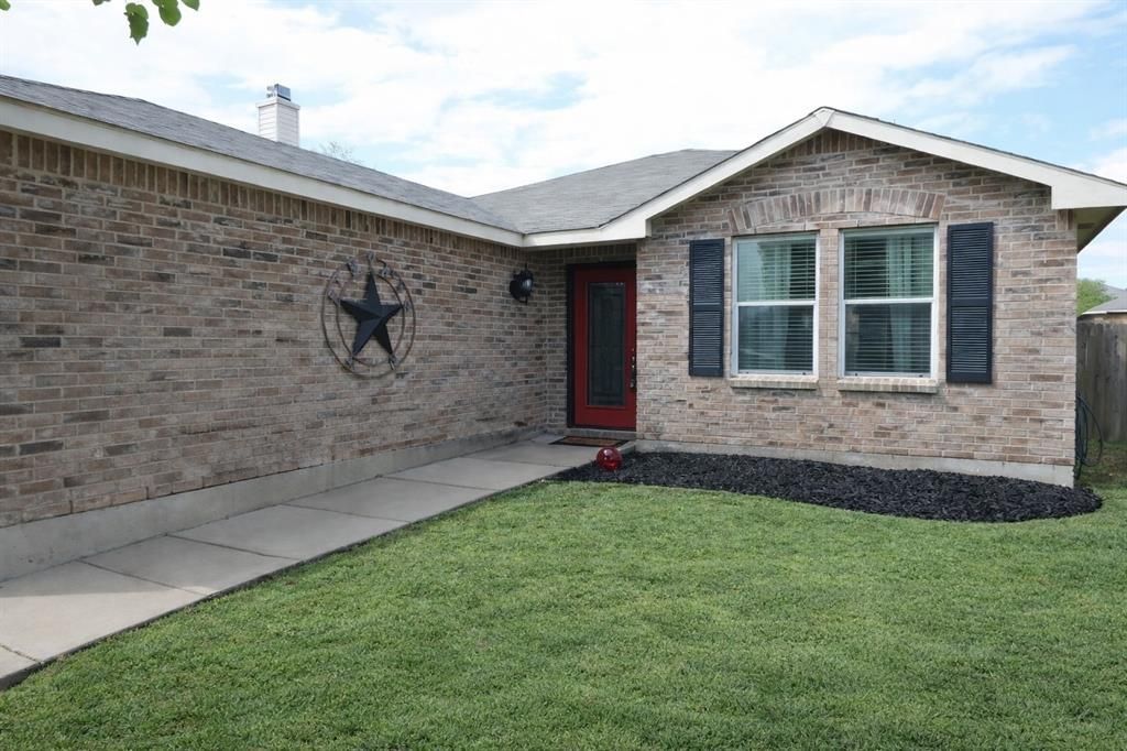 1621 Carolina Ridge Way, Fort Worth, TX 76247 Main Photo