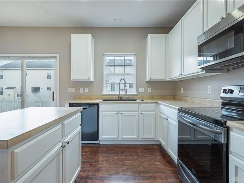 3595 Empire Drive, Beavercreek, OH 45431 Photo 10