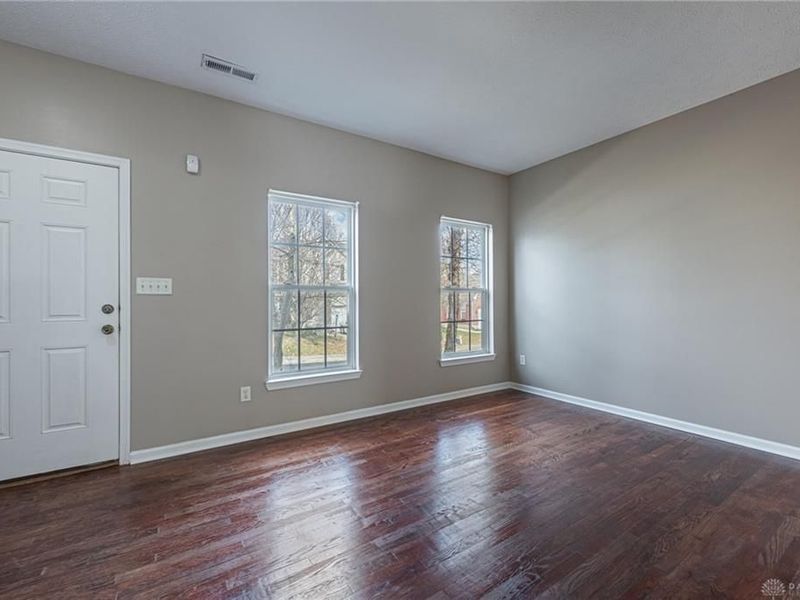 3595 Empire Drive, Beavercreek, OH 45431 Photo 2