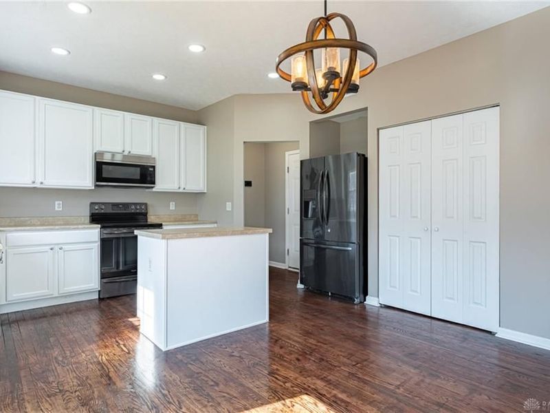 3595 Empire Drive, Beavercreek, OH 45431 Photo 6