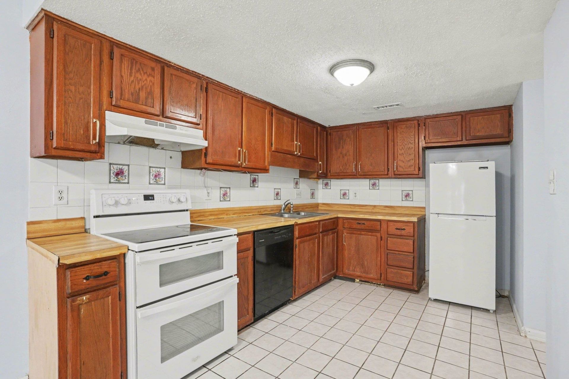 1461 Turkey Ridge Rd. Photo 13