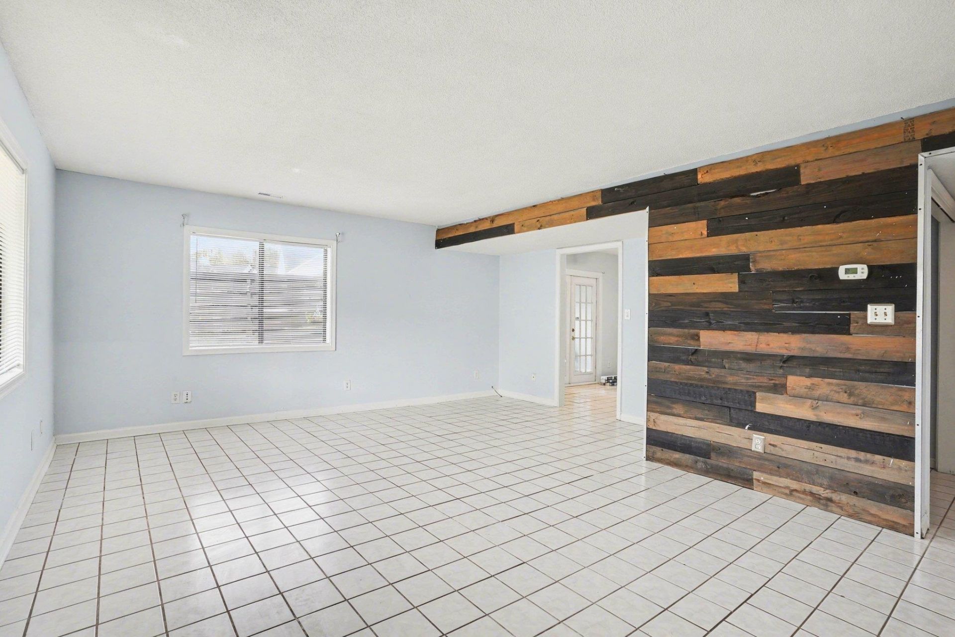 1461 Turkey Ridge Rd. Photo 7