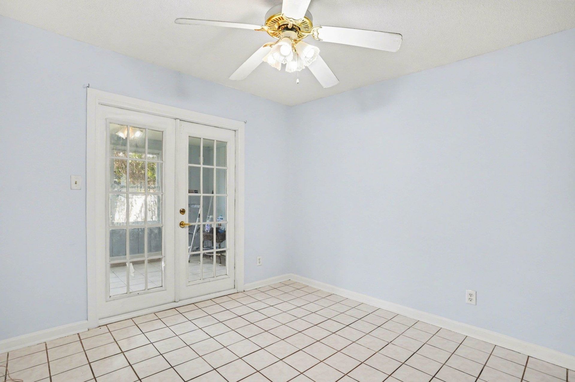 1461 Turkey Ridge Rd. Photo 9