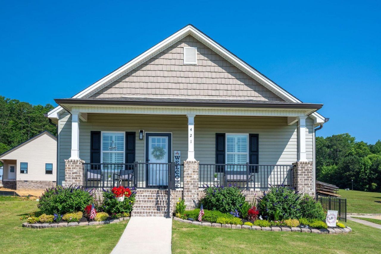 421 Coahulla Creek Drive, Dalton, GA 30721 Main Photo