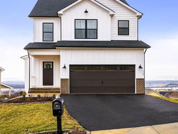 114 CHAMBERLAIN DR, STAUNTON, VA 24401