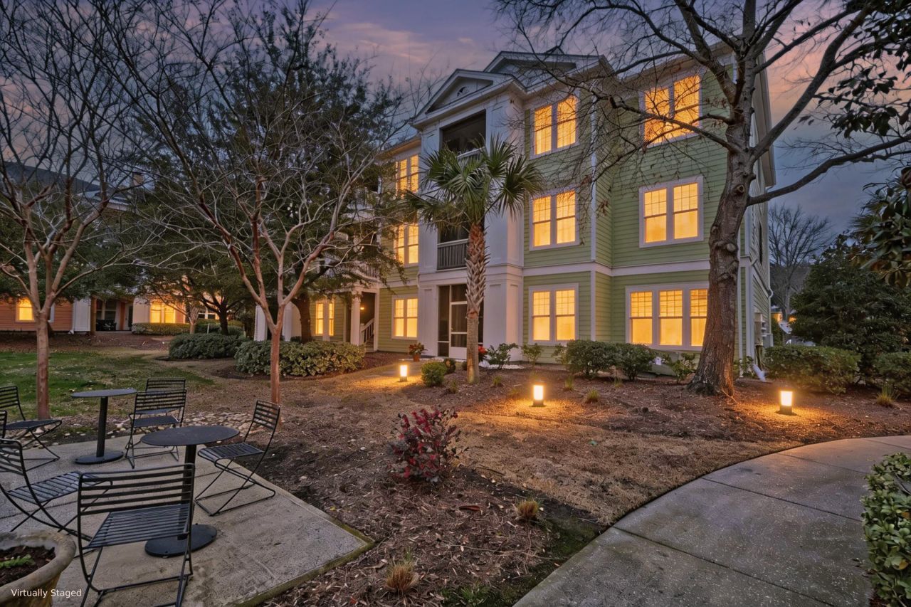 1812 Chatelain Way Photo 2