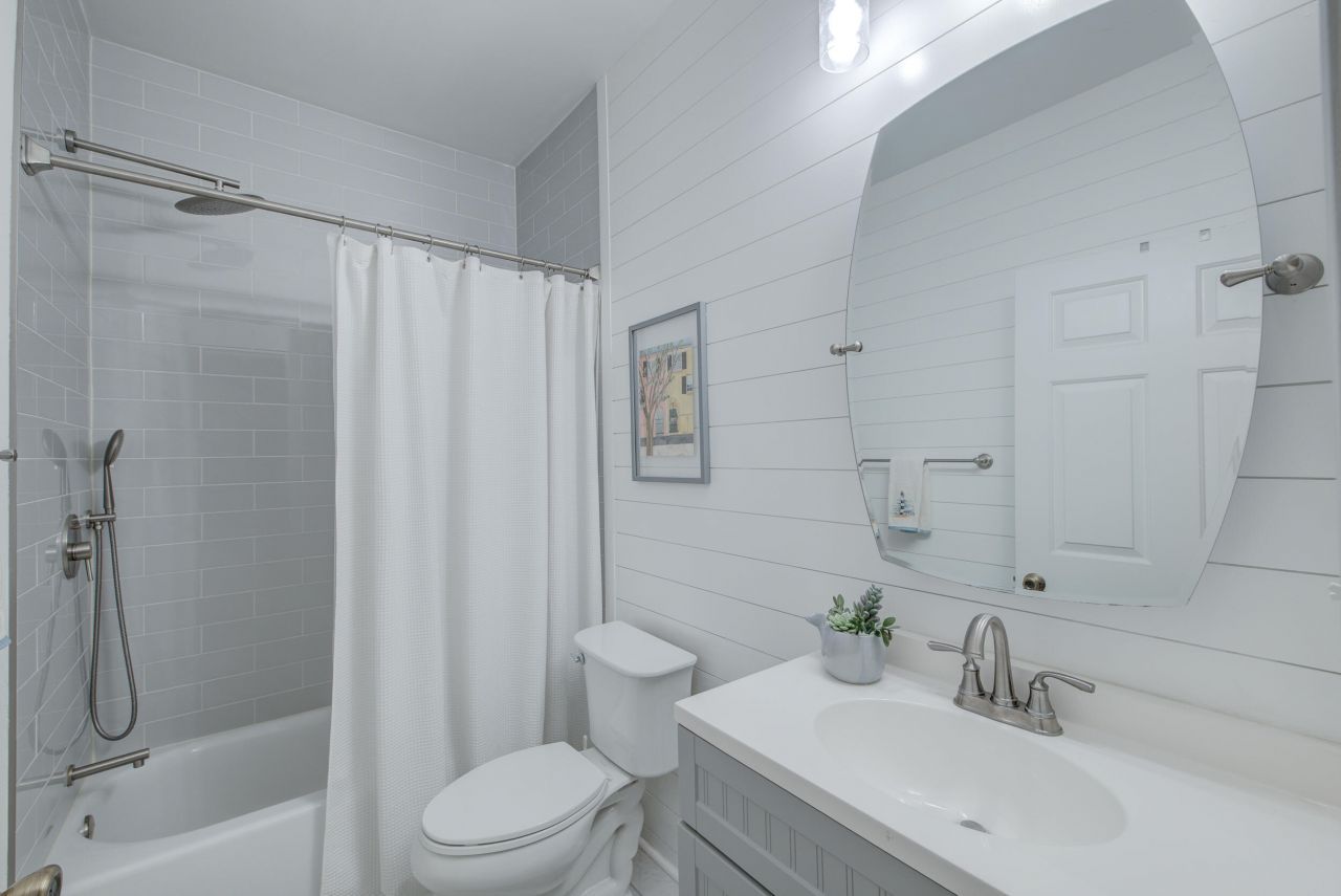 1812 Chatelain Way Photo 24